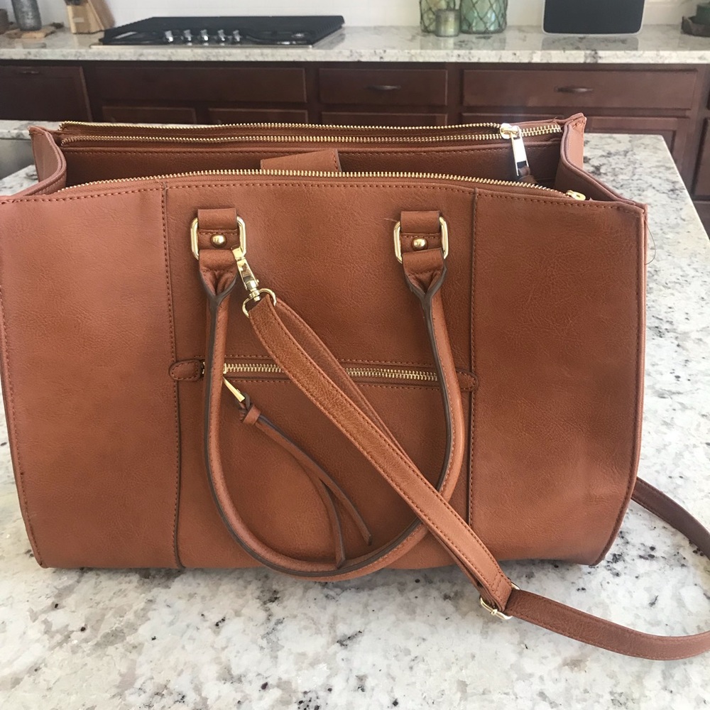 Large caramel bag (never worn)